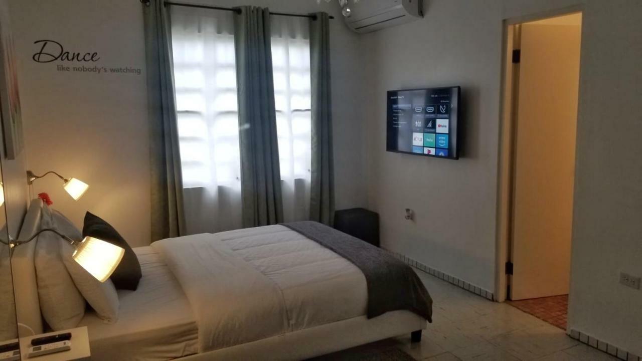 Aibonito Hotel 209 Екстер'єр фото